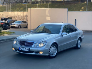 Mercedes E Class foto 1