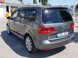 Volkswagen Touran foto 7