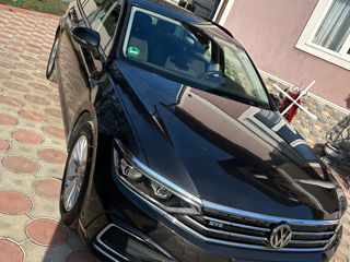 Volkswagen Passat foto 2