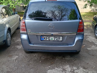 Opel Zafira foto 8