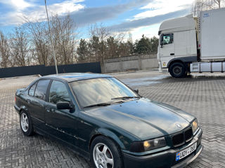 BMW 3 Series foto 2