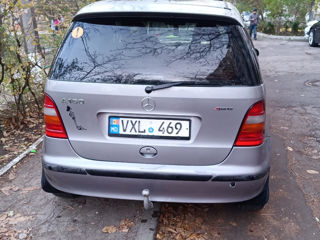 Mercedes A-Class foto 2