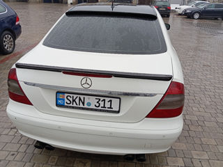 Mercedes E-Class foto 9