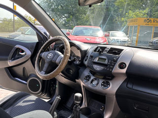 Toyota Rav 4 foto 8