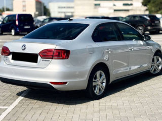 Volkswagen Jetta foto 6