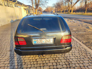 Mercedes E-Class foto 4