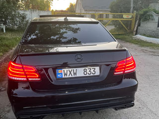 Mercedes E-Class foto 3