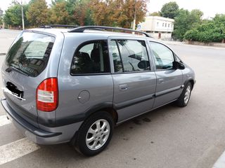 Opel Zafira foto 1