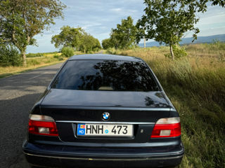 BMW 5 Series foto 9