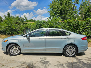 Ford Fusion foto 2