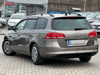 Volkswagen Passat foto 3