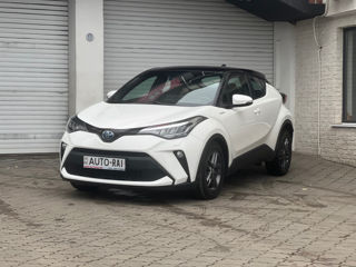 Toyota C-HR foto 2