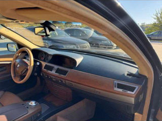 BMW 7 Series foto 2