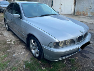 BMW 5 Series foto 2