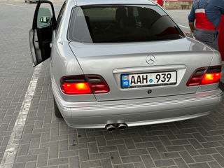 Mercedes E-Class foto 2