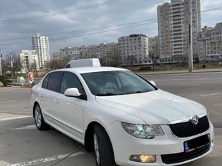 Skoda Superb foto 2