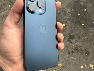 iPhone 15 pro 256gb foto 2