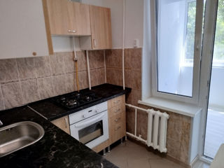 Apartament cu 2 camere, 53 m², Botanica, Chișinău foto 3