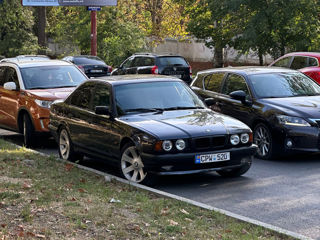 BMW 5 Series foto 4