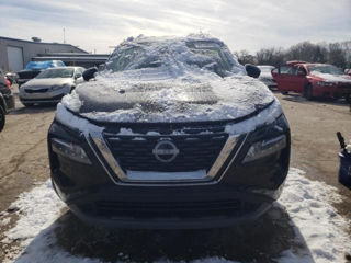 Nissan Rogue foto 2