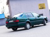 Volkswagen Vento foto 5