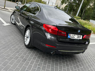 BMW 5 Series foto 10