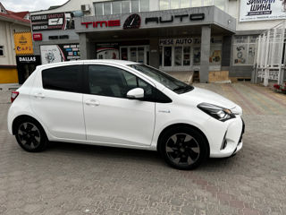 Toyota Yaris foto 2