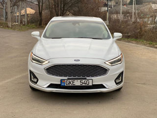 Ford Fusion foto 1