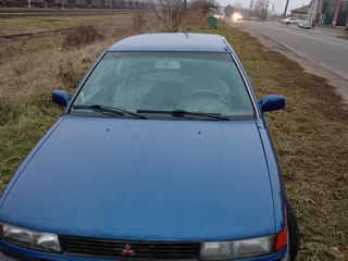 Mitsubishi Lancer foto 2