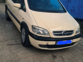 Opel Zafira foto 2