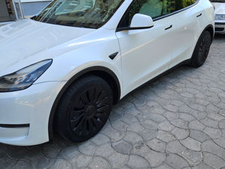 Tesla Model Y foto 5