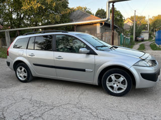 Renault Megane foto 2