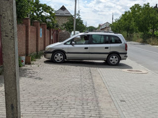 Opel Zafira foto 2