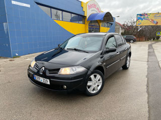 Renault Megane foto 2