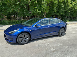 Tesla Model 3 foto 4