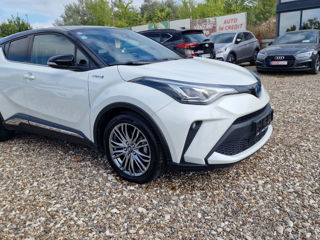 Toyota C-HR foto 13