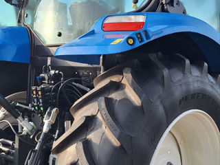 Tracror New Holland 6020 Delta  112 CP foto 4