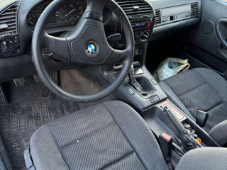 BMW 3 Series foto 8