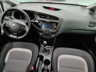 KIA Ceed foto 2