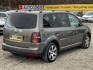 Volkswagen Touran foto 9