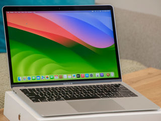 MacBook Air Retina 2018/ I5 8210Y/ 16Gb Ram/ 256Gb SSD/13.3" Retina/ 279Cycles!! foto 2