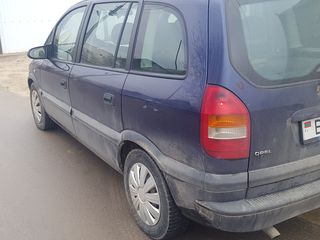 Opel zafira foto 2