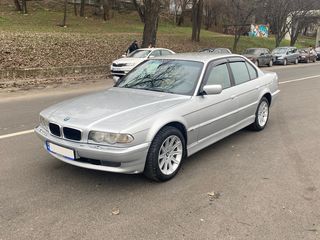 BMW 7 Series foto 3