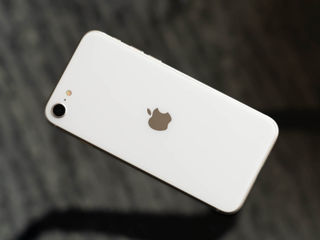 iPhone SE 2020 64 GB de la 163 lei pe lună! În credit 0%!