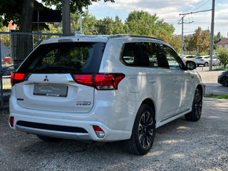 Mitsubishi Outlander foto 8