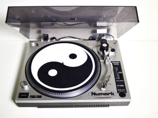 NUMARK TT-1510 Belt Drive 2 Speed Turntable / pitch control / есть пластинки