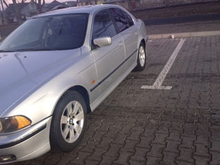 BMW 5 Series foto 10