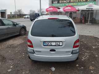 Renault Scenic foto 2