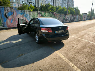 Toyota Avensis foto 3