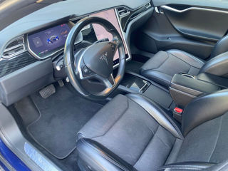 Tesla Model S foto 8